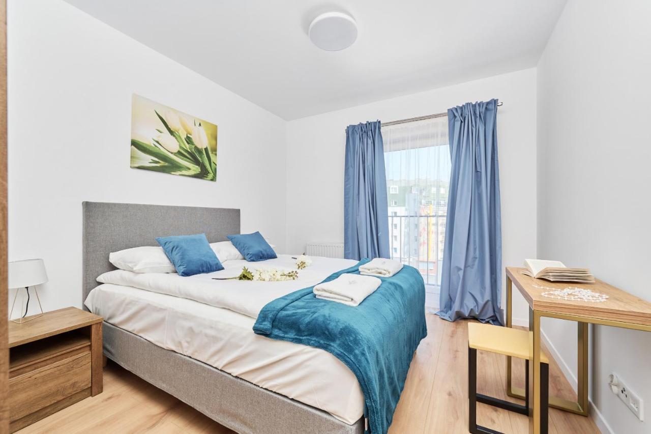 Modern Elegance With Ac By Renters Apartament