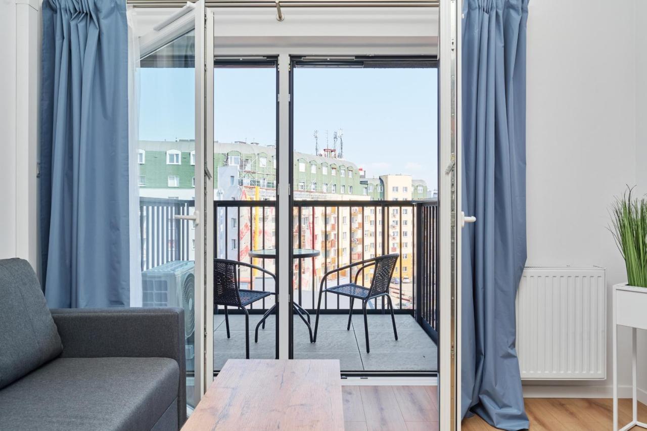 Modern Elegance With Ac By Renters Apartament