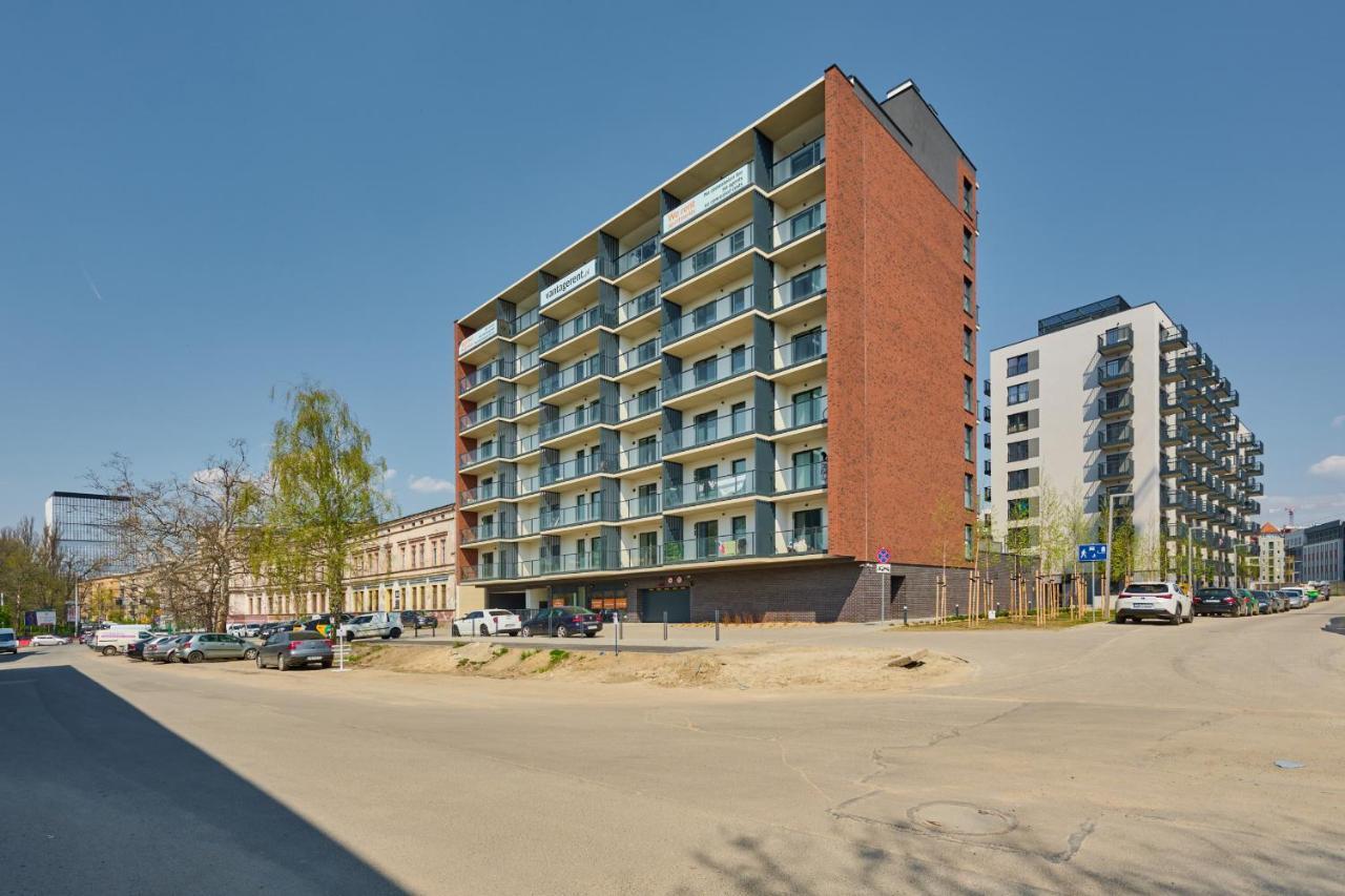 Modern Elegance With Ac By Renters Apartament *